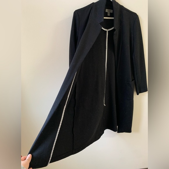 Black vest - Picture 3 of 3